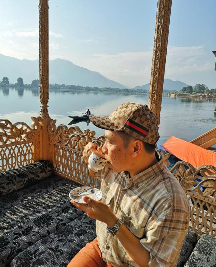 Botel Houseboat Inshallah Srinagar (Jammu and Kashmir)
