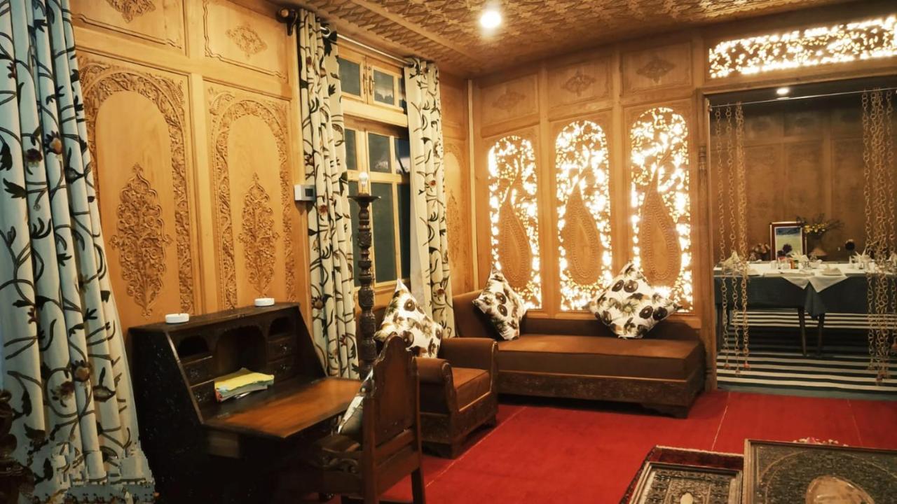 Hotel Luxury Prince Of Kashmir Srinagar (Jammu and Kashmir)