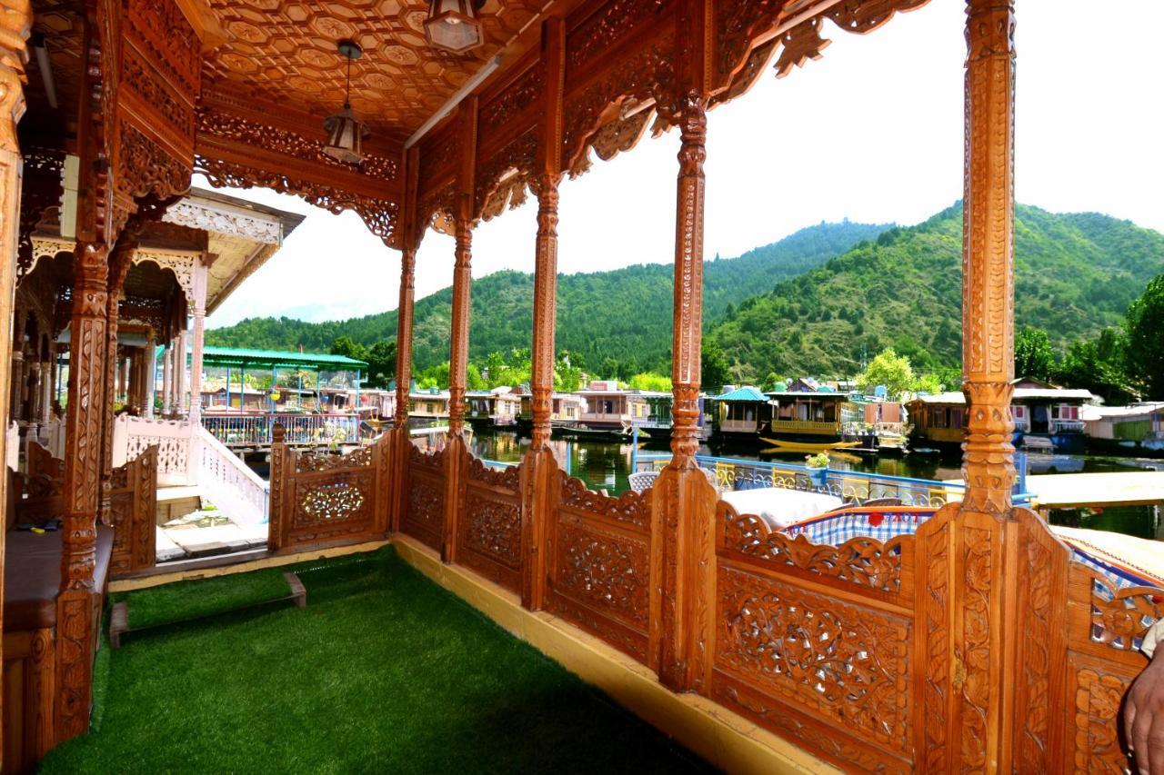 Heritage Shreen Houseboat 4*