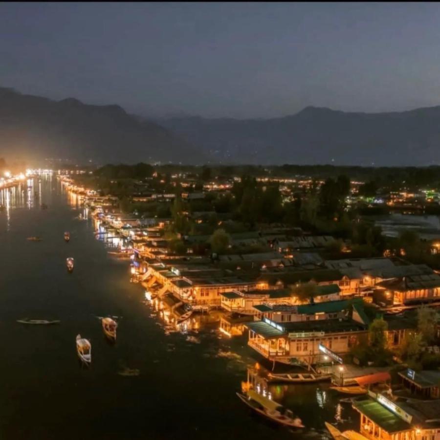 Botel Floating Luxury Group Of Houseboats