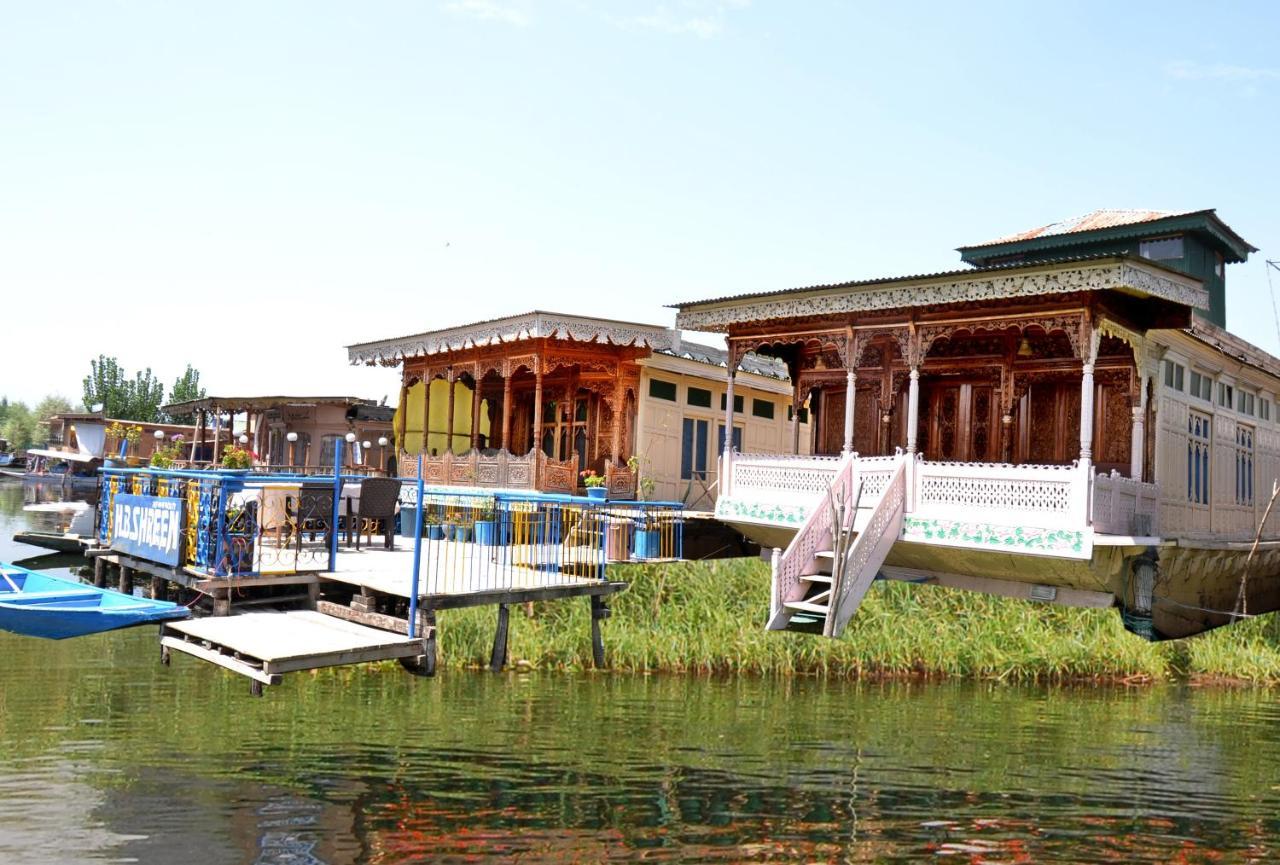 Heritage Shreen Houseboat Botel
