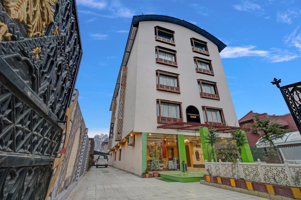 Townhouse Oak The Saffron Hotel