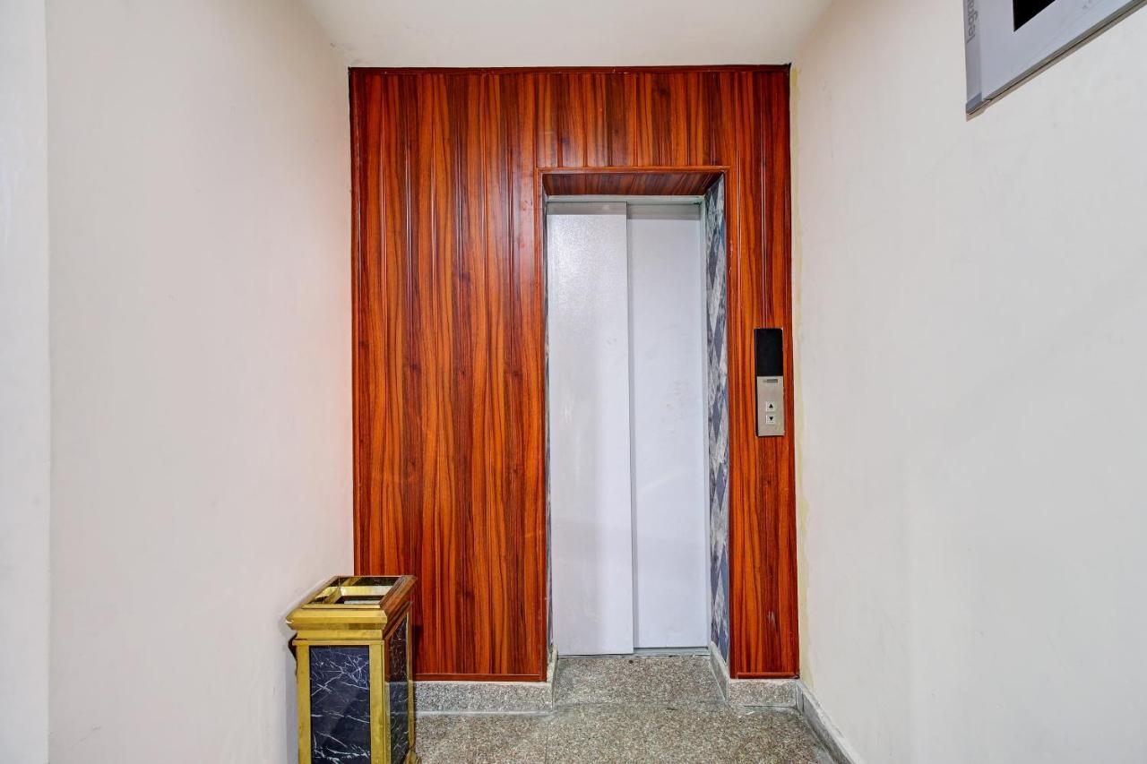 Hotel Townhouse Oak The Saffron Srinagar (Jammu and Kashmir)