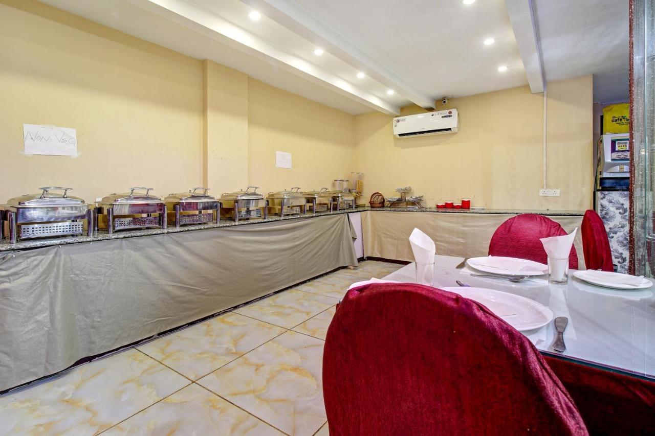 Hotel Townhouse Oak The Saffron Srinagar (Jammu and Kashmir)