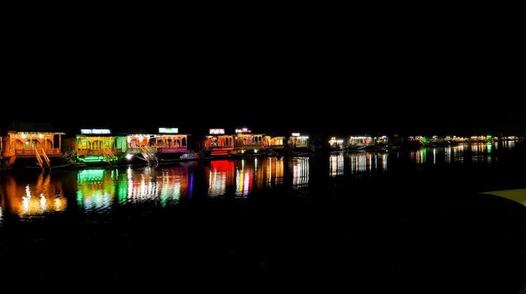 Heritage Shreen Houseboat Botel 4*