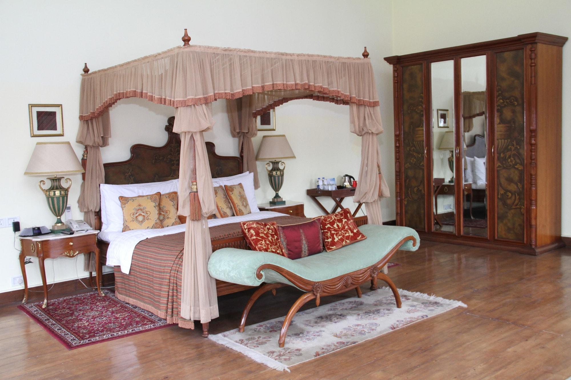 Hotel The Lalit Grand Palace Srinagar (Jammu and Kashmir)