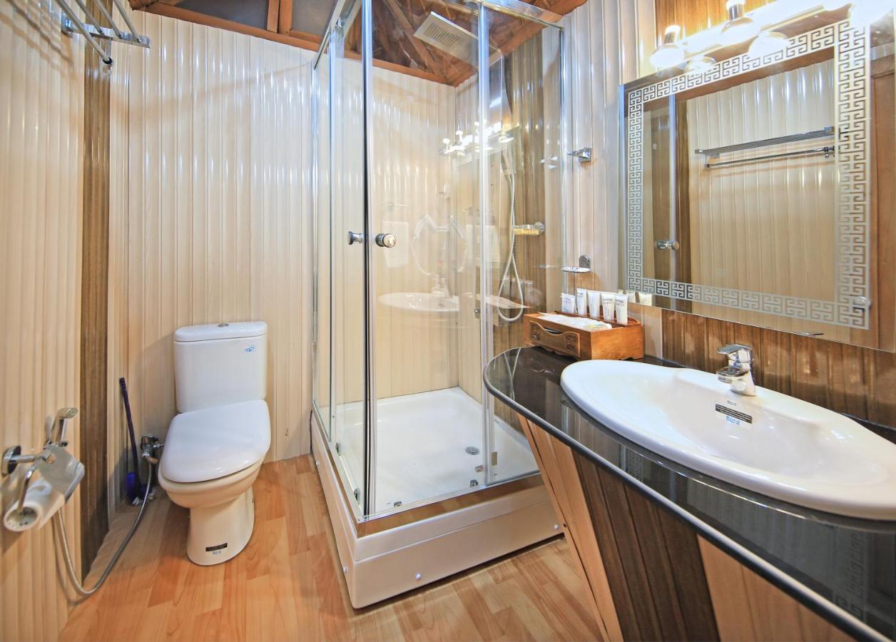 Kolu Group Of Houseboats Hotel 4*