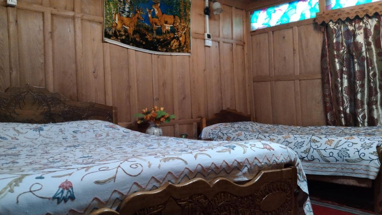 Houseboat Pride Of India Srinagar (Jammu and Kashmir)
