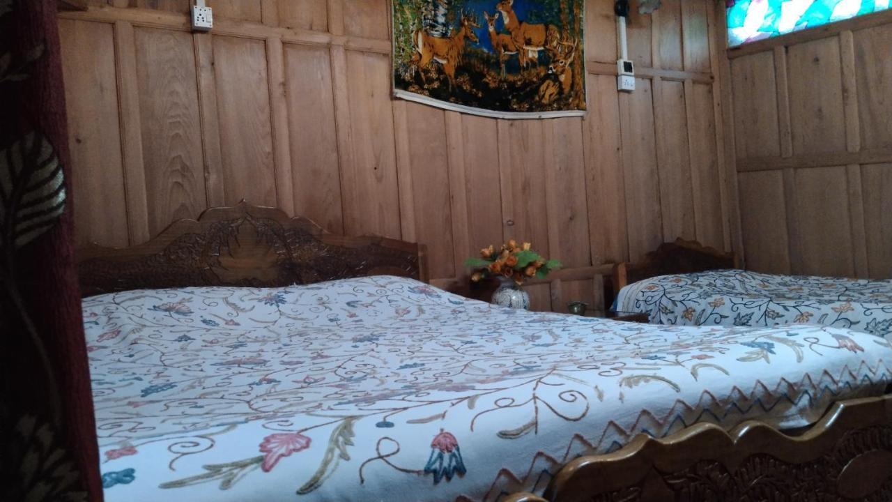 Houseboat Pride Of India Srinagar (Jammu and Kashmir)