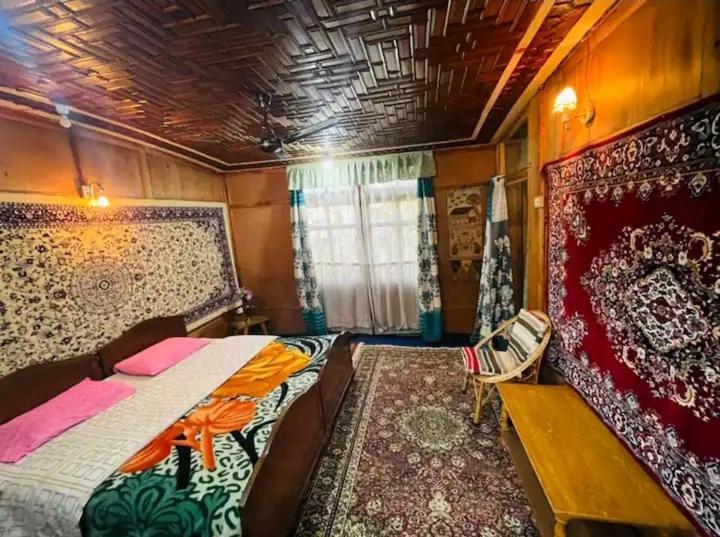 Green Heritage Group Of Houseboats 4*