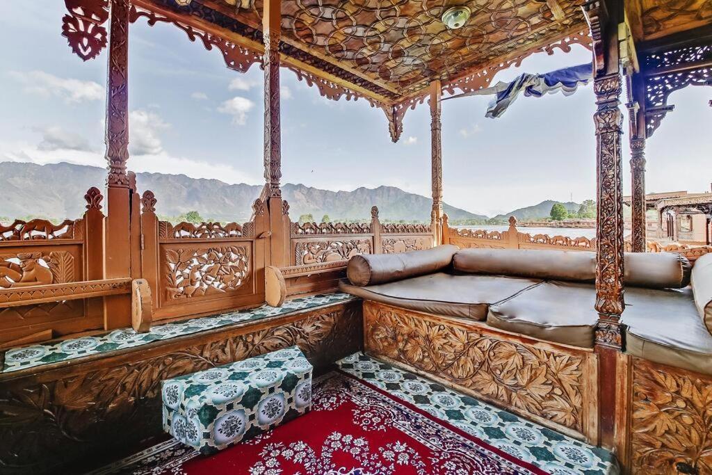 Green Heritage Group Of Houseboats