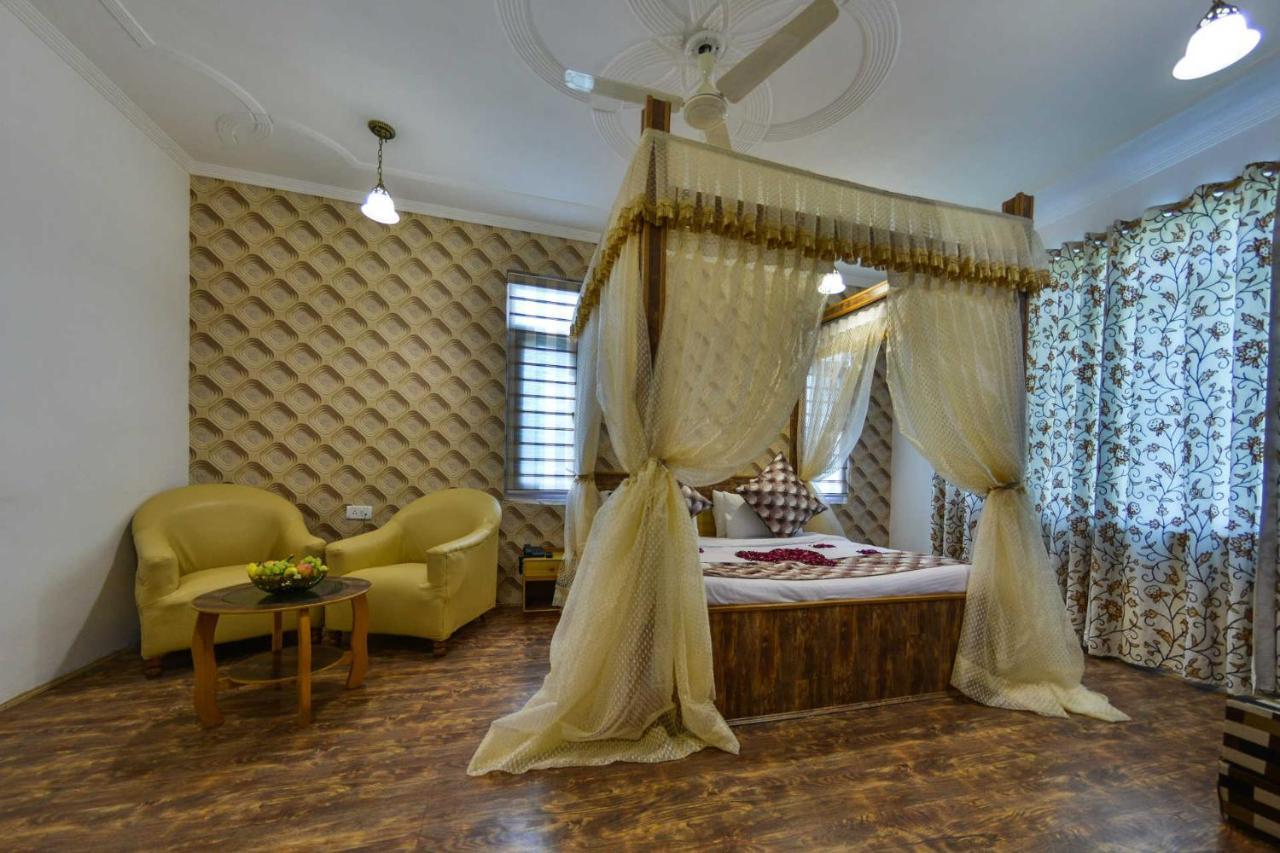 Hotel Pearl Continental 3*