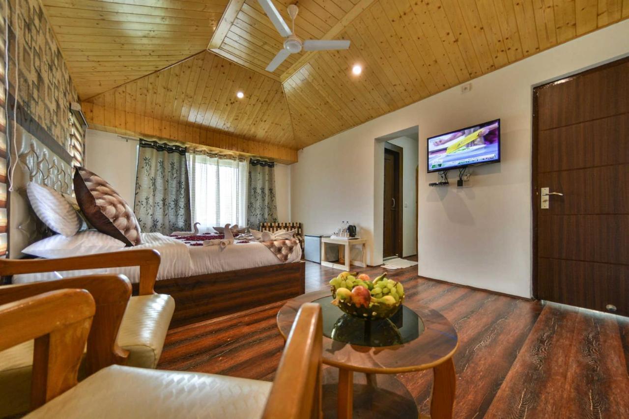 Pearl Continental 3*