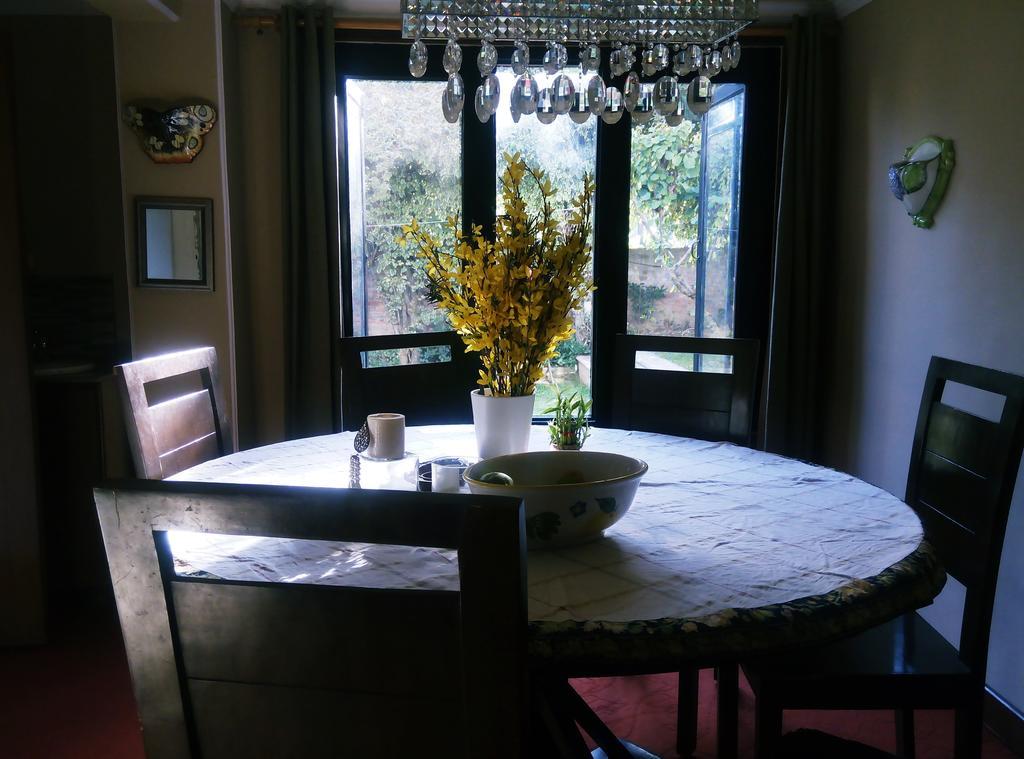 Guest house Jeelani *