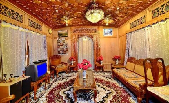Bed & Breakfast Houseboat Star Of India 3*