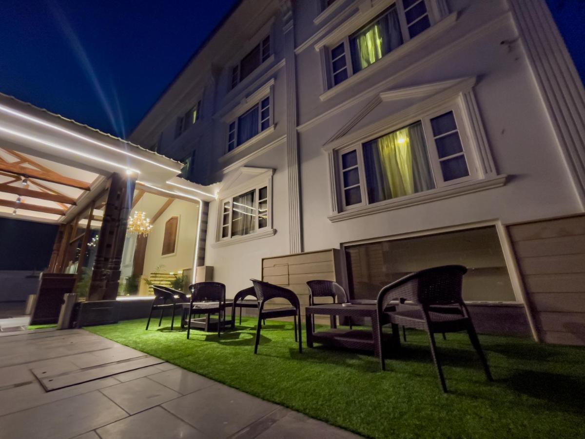 Paisley Palace 3* Srinagar (Jammu and Kashmir)