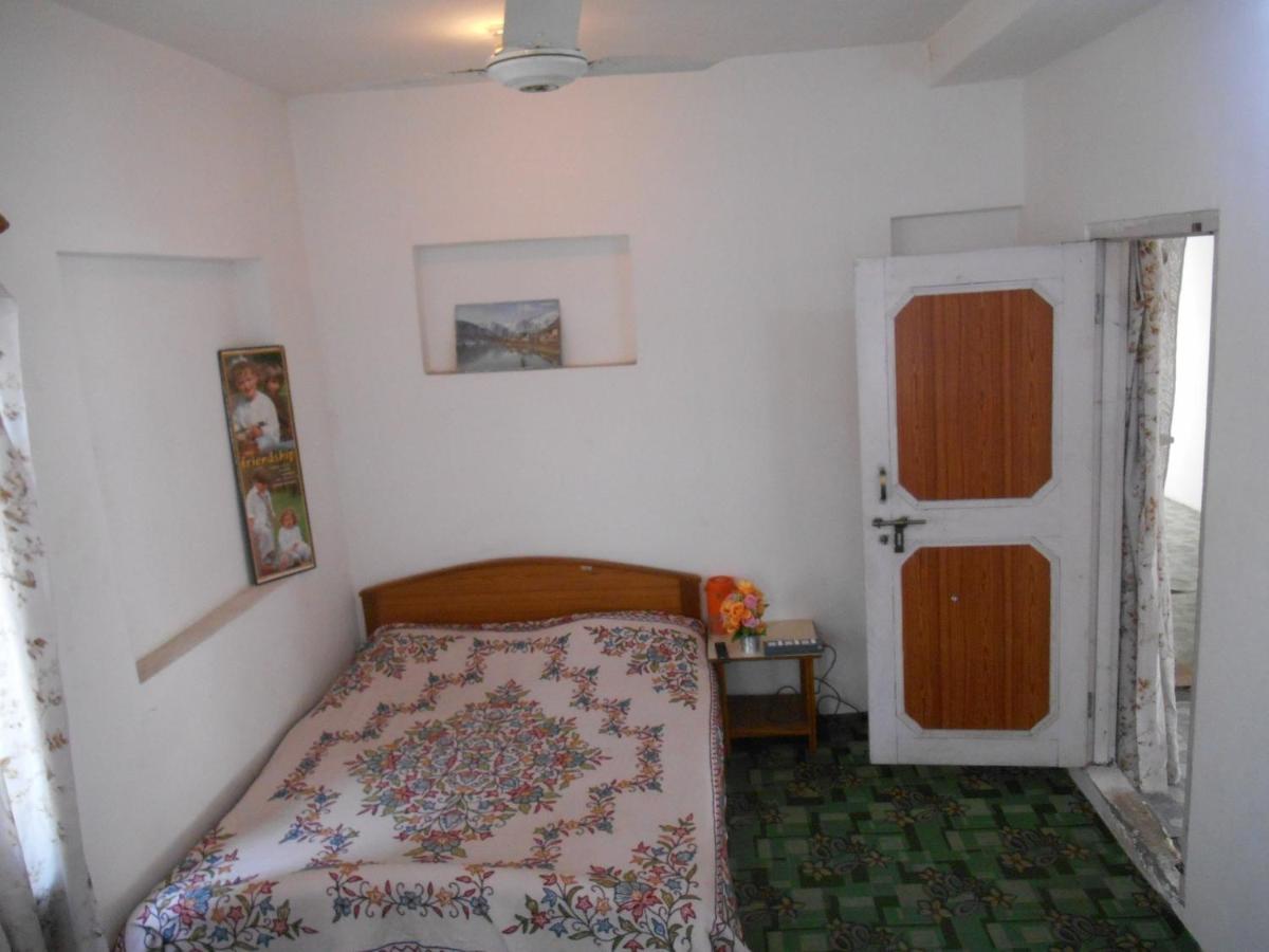 Homestay New World Srinagar (Jammu and Kashmir)