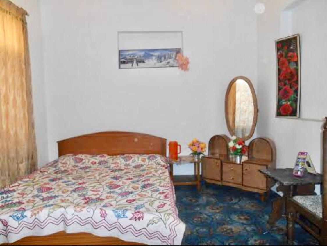 New World Homestay Srinagar (Jammu and Kashmir)