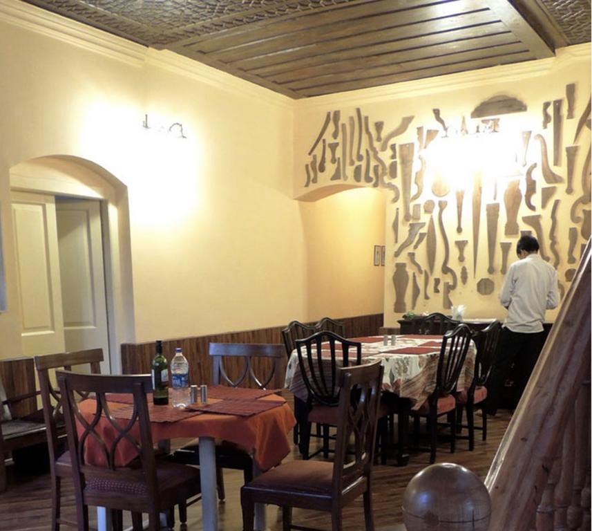 Bed & Breakfast Colonel's Kashmir 2*