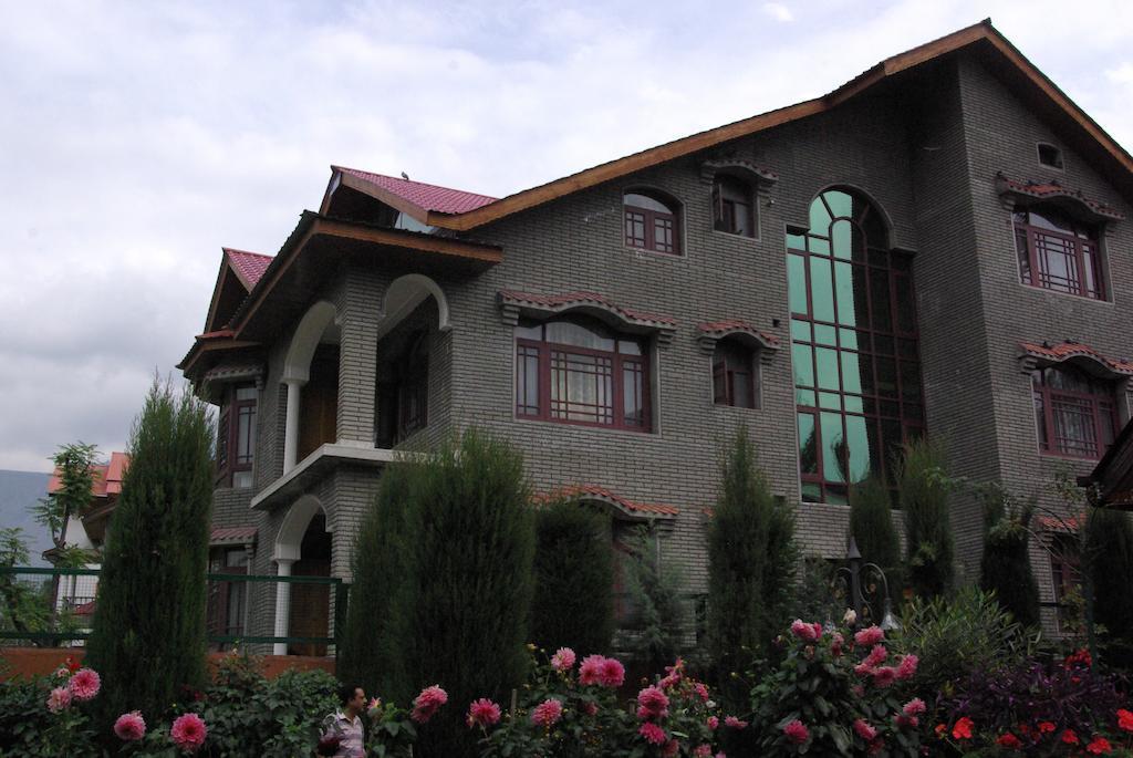 Harwan Resort Srinagar (Jammu and Kashmir)