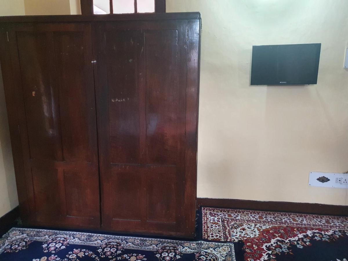 Hotel Wazir Palace 2*
