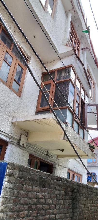 Queen Palace Guest house *