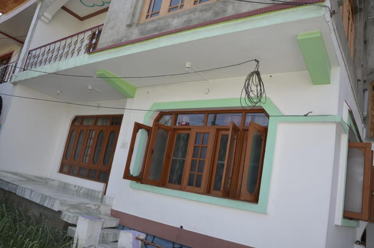 Mir Manzil Bed & Breakfast *