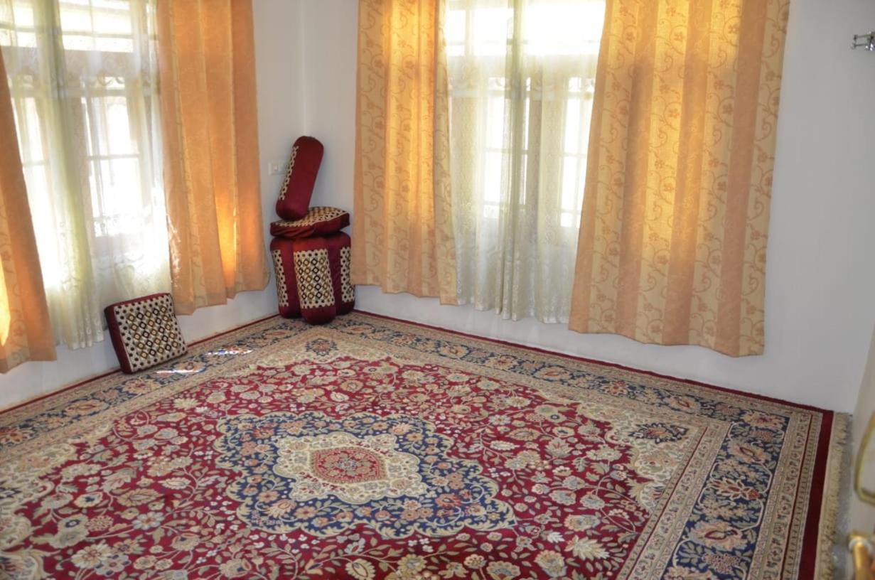 Bed & Breakfast Mir Manzil