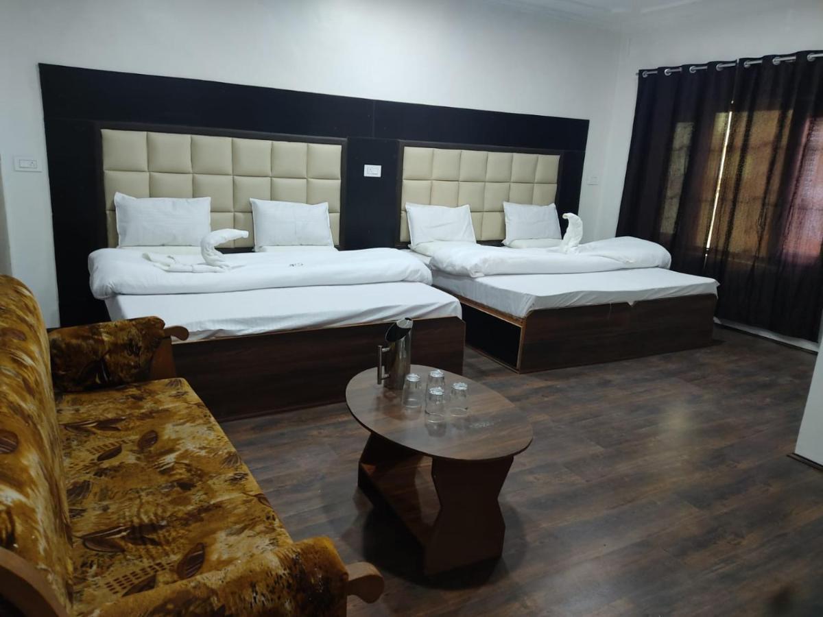Silver 3* Srinagar (Jammu and Kashmir)
