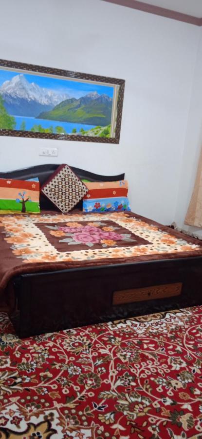 Mir Manzil * Srinagar (Jammu and Kashmir)