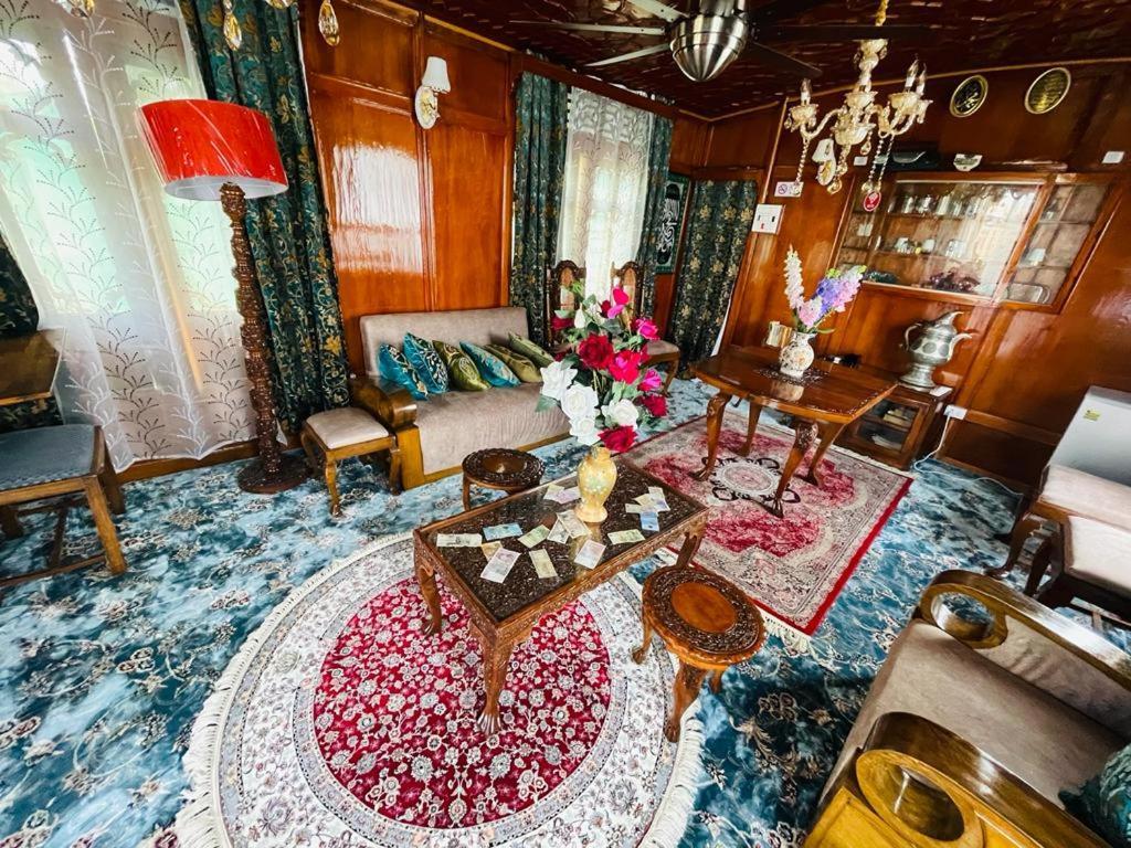 Botel Heaven Breeze Group Of Houseboats Srinagar (Jammu and Kashmir)