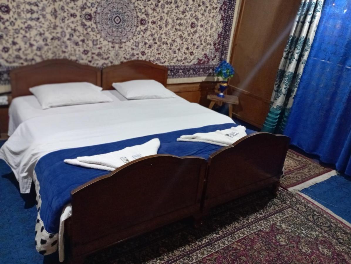 Green Heritage Group Of Houseboats Srinagar (Jammu and Kashmir)