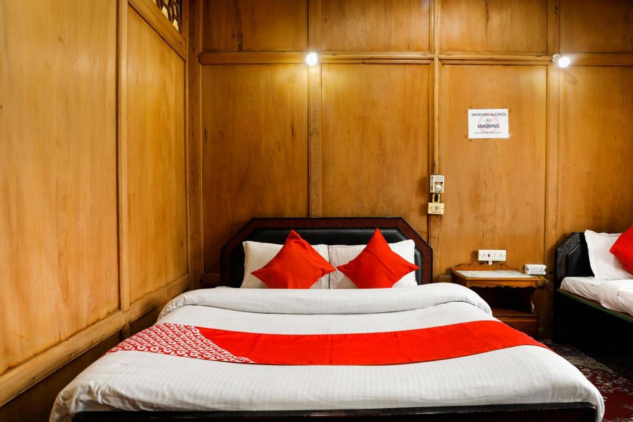 Oyo New Lucifer House Boat Hotel 3*