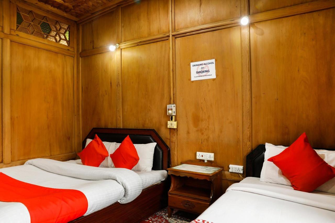 Hotel Oyo New Lucifer House Boat