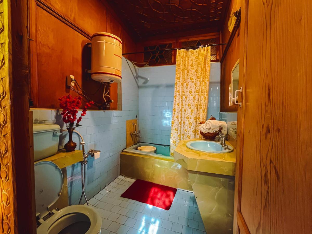 The Heritage Gemini Group Of Houseboat 3*