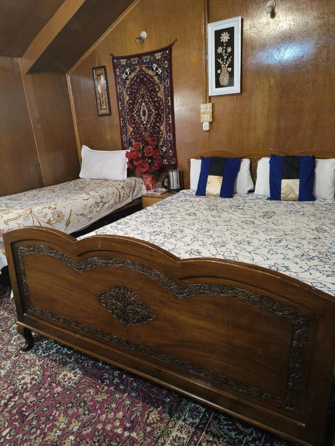 Houseboat New Suzan 4*