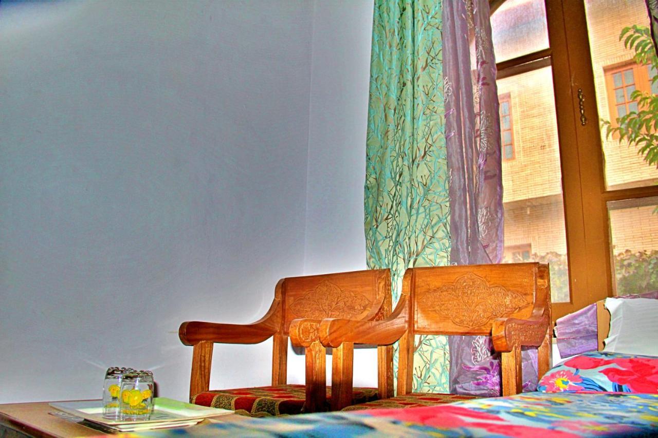 Lamzy Pari Mahal Hotel