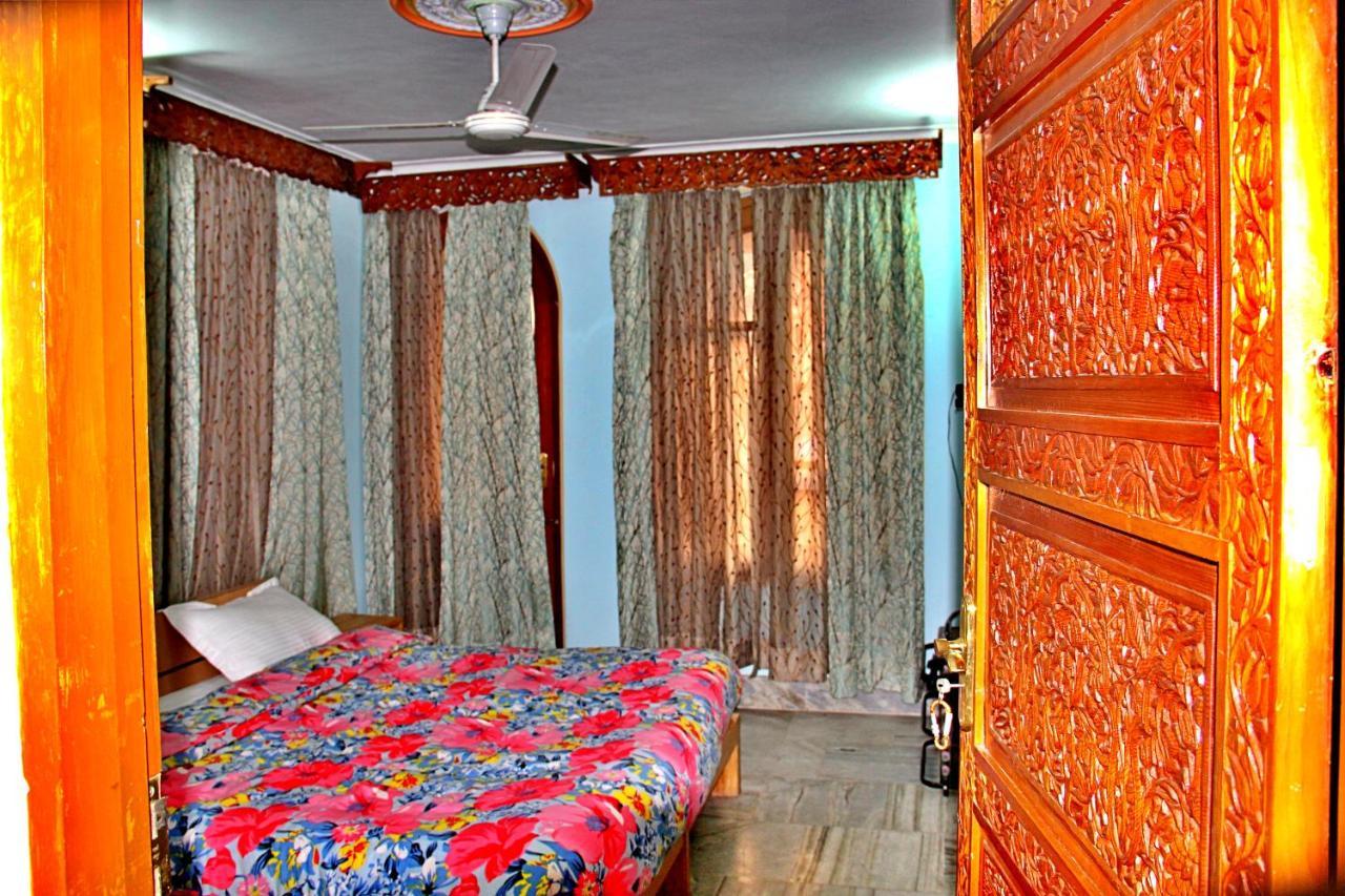 Lamzy Pari Mahal