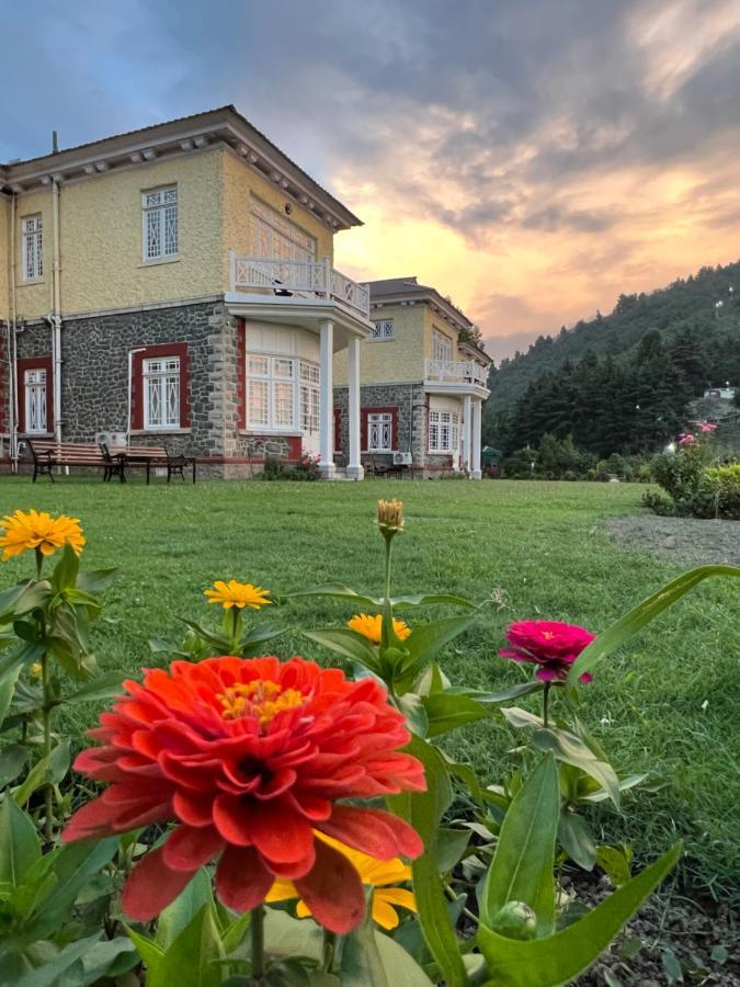 Karan Mahal Homestay Srinagar (Jammu and Kashmir)