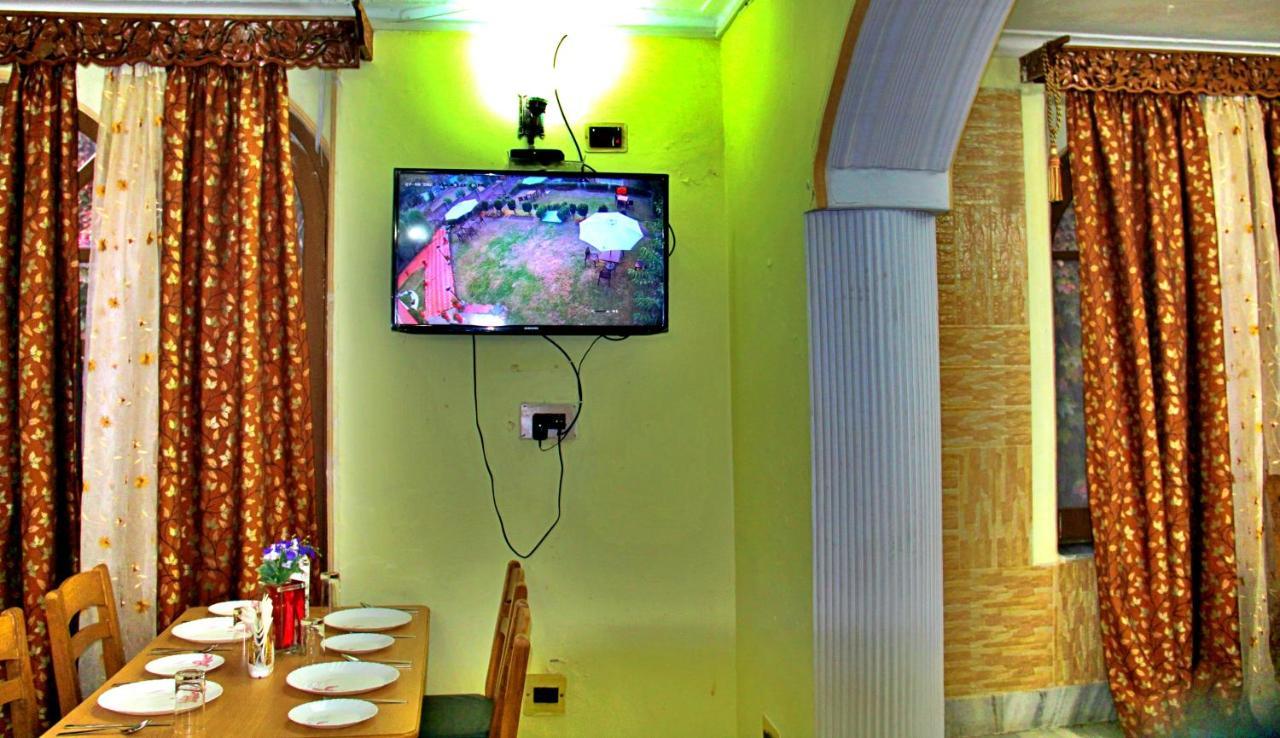 Hotel Lamzy Pari Mahal Srinagar (Jammu and Kashmir)