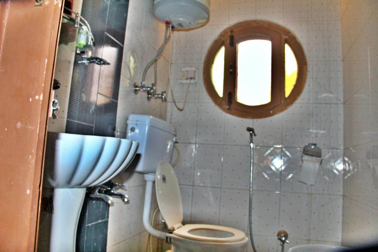 Lamzy Pari Mahal Hotel