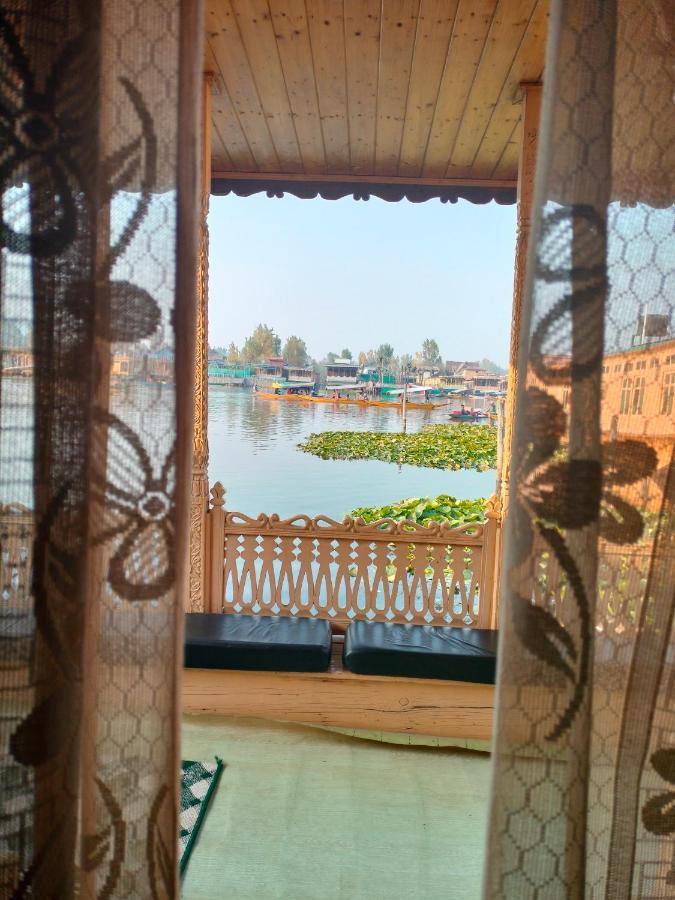 Lala Rukh Group Of Houseboats 4*