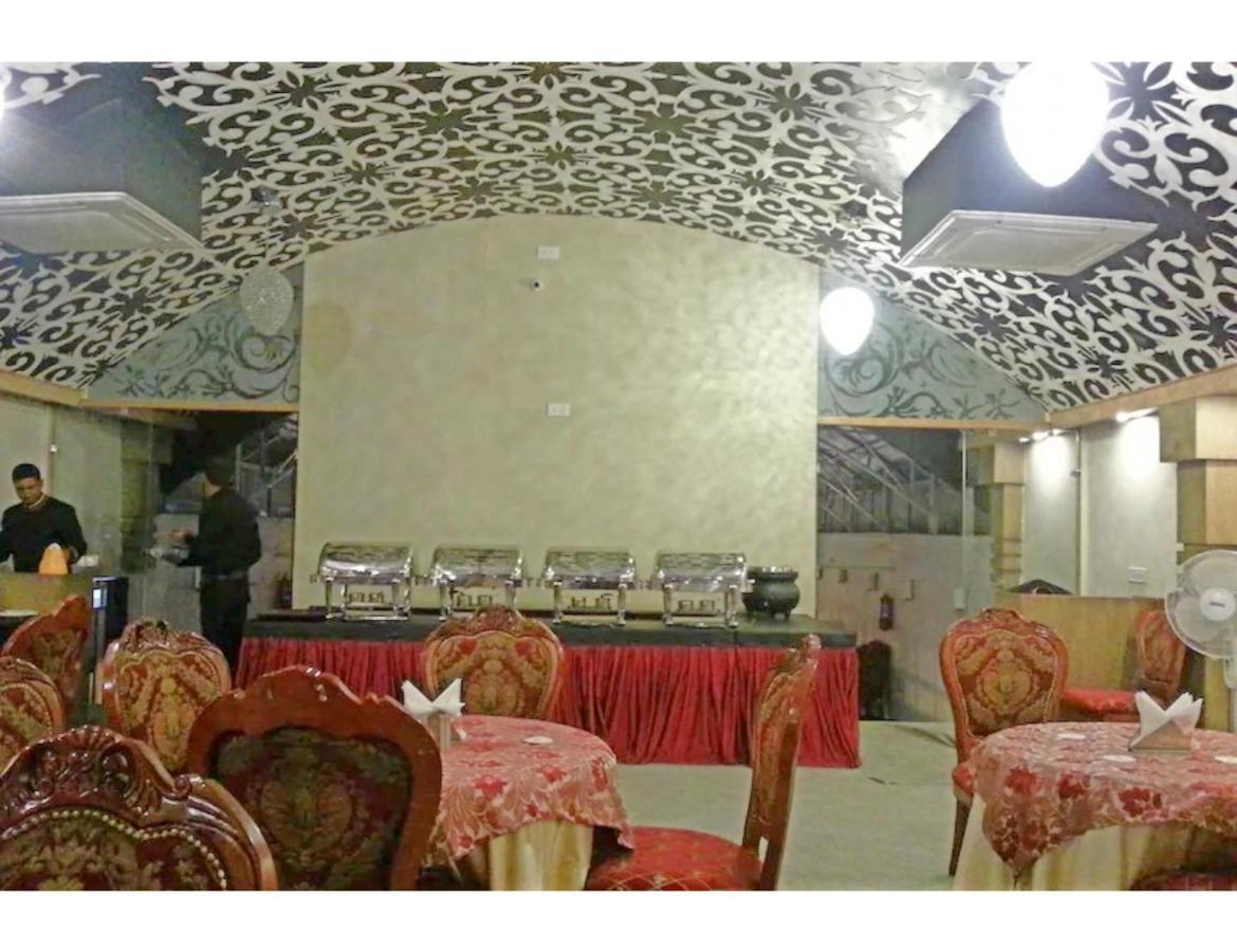 Aksa, Homestay Srinagar (Jammu and Kashmir)