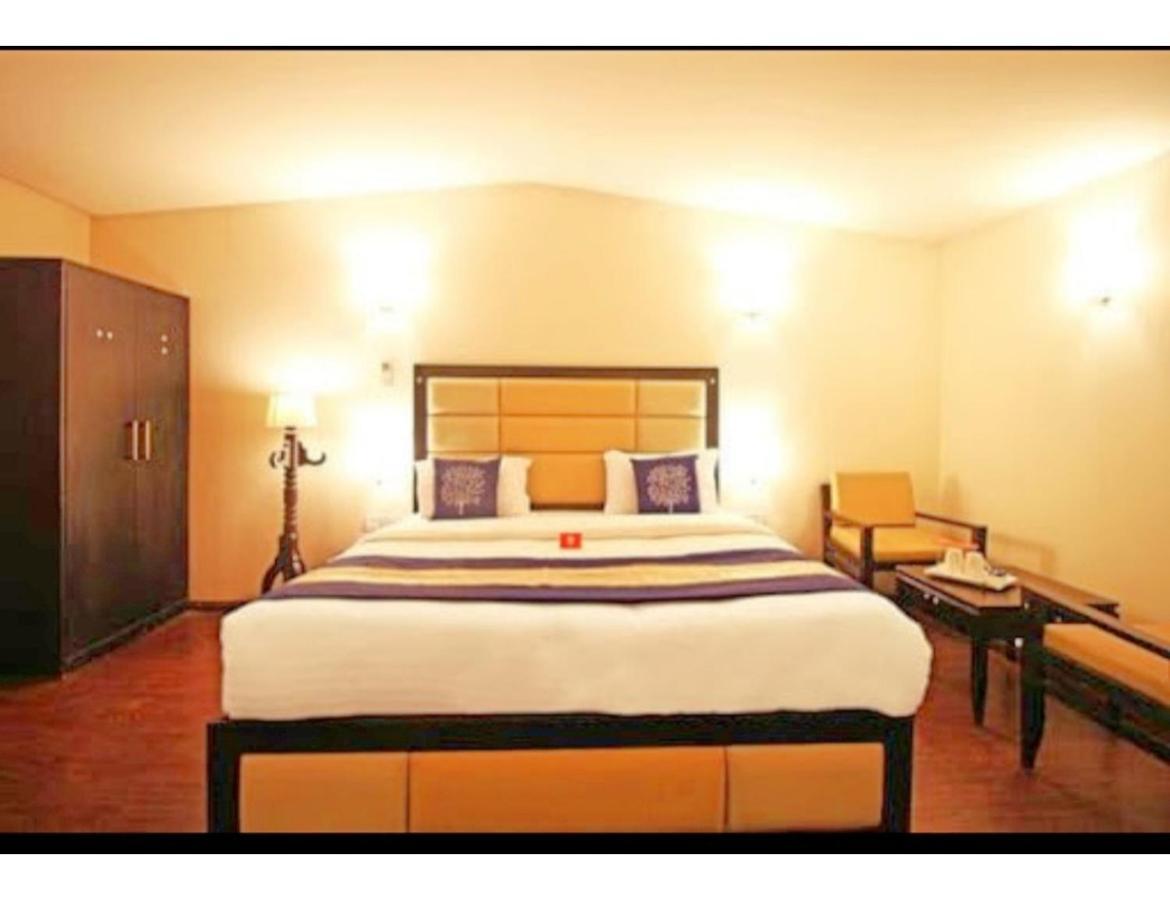 Aksa, Homestay Srinagar (Jammu and Kashmir)