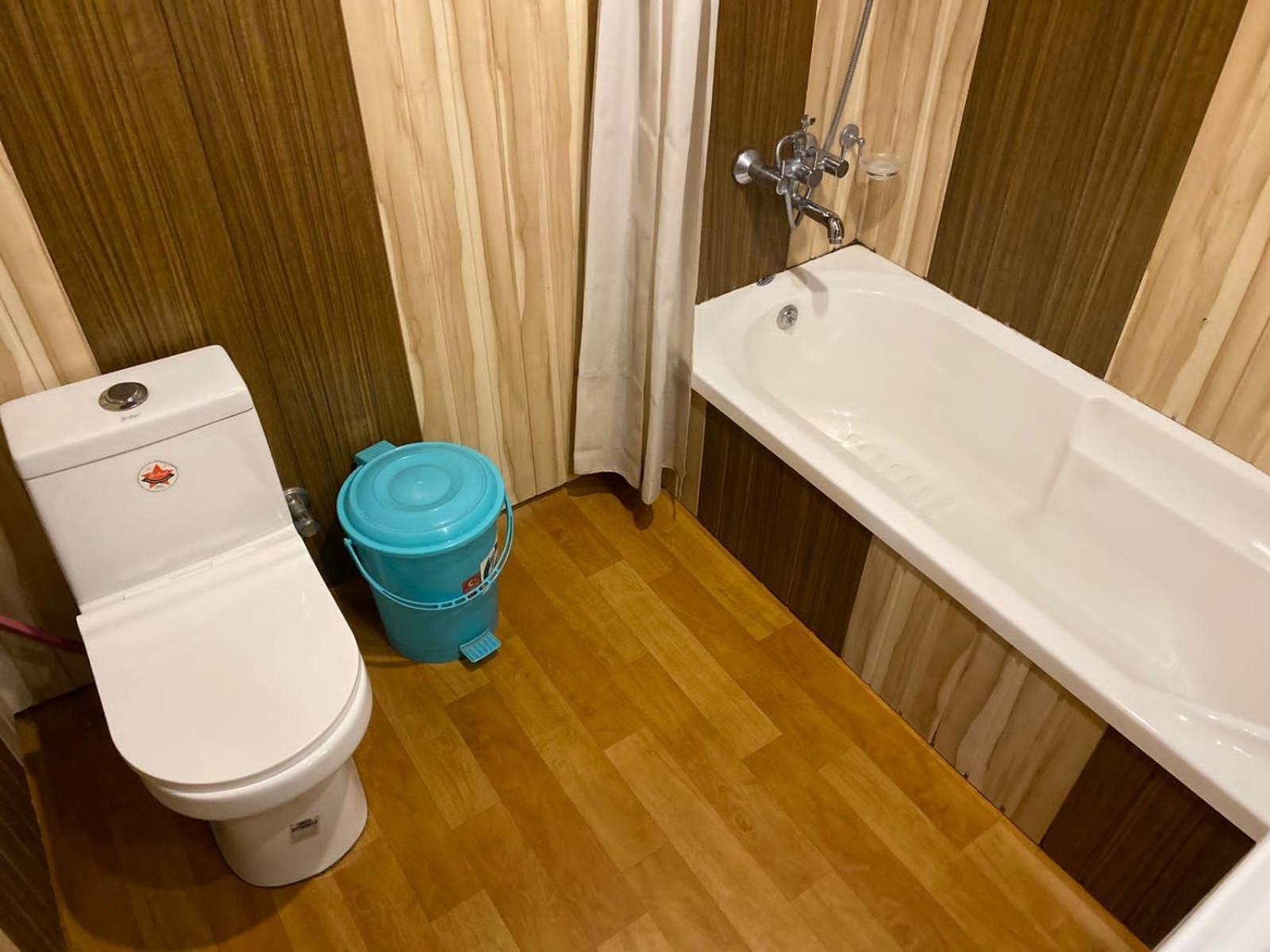 Nazneen Group Of Houseboats Bed & Breakfast 4*
