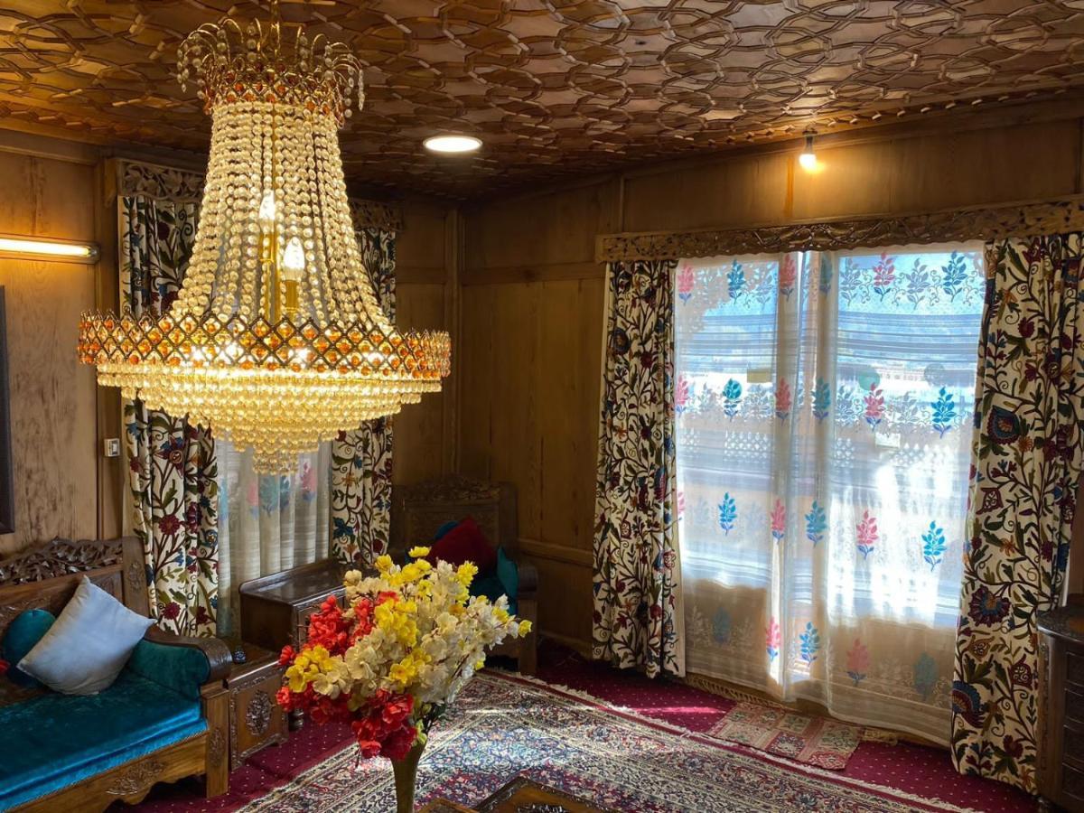 Nazneen Group Of Houseboats 4* Srinagar (Jammu and Kashmir)