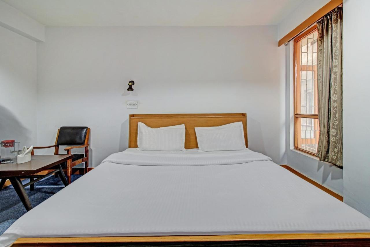 Oyo 82305 Ruby And Restaurant Hotel 3*