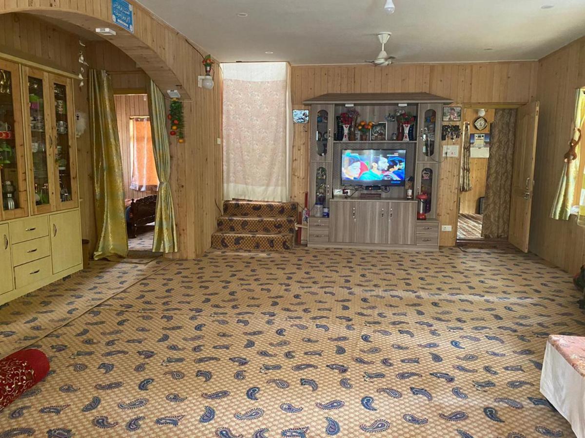 Himalayan Breeze Homestay Srinagar (Jammu and Kashmir)