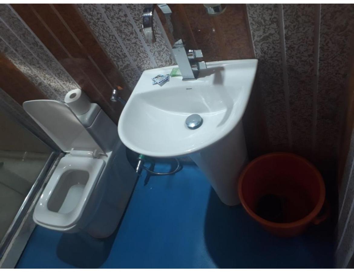 Homestay Cutty Sark Houseboat, Srinagar (Jammu and Kashmir)