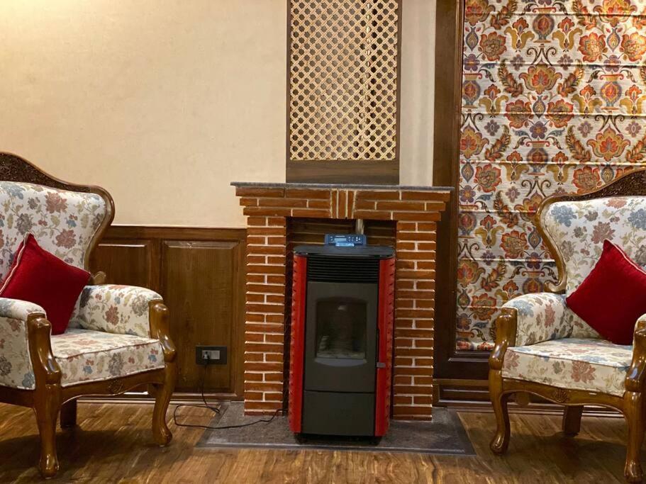 Villa 3-bedroom 'white Cottage' With Indoor Fireplace *